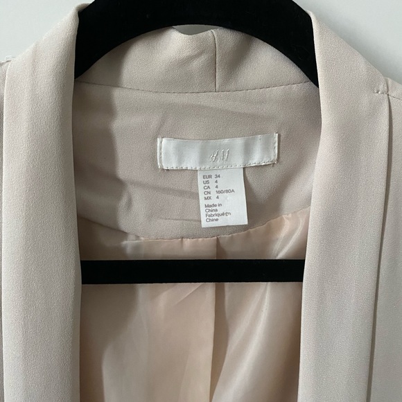 Creme H&M Blazer - Picture 2 of 4